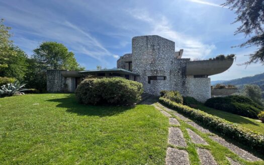 Villa in Vendita a Camaiore