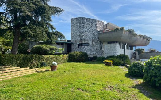 Villa in Vendita a Camaiore
