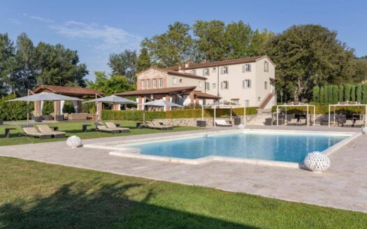 Villa in Vendita a Montecatini-Terme Biscolla