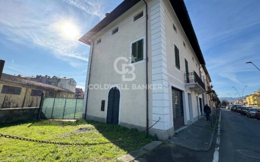 Edificio Direzionale in Vendita a Lucca Arancio