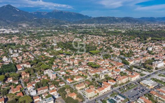 Bifamiliare in Vendita a Pietrasanta Baccatoio