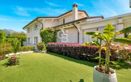 Villa in Vendita a Forte dei Marmi Vaiana