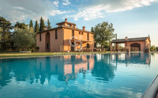 Villa in Vendita a Peccioli Cedri