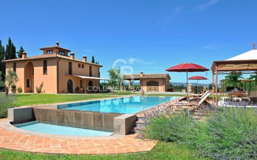Villa in Vendita a Peccioli Cedri