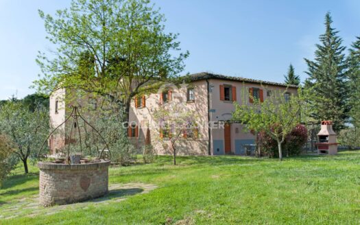 Villa in Vendita a Peccioli Cedri