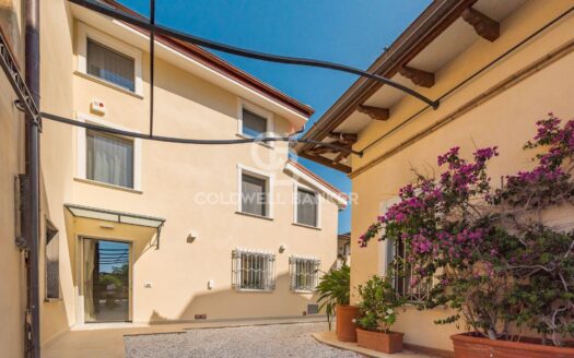 Casa semi indipendente in Affitto a Forte dei Marmi