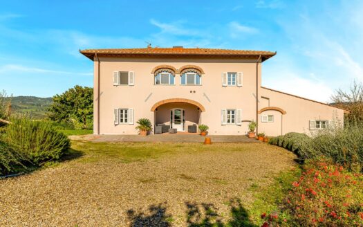 Villa in Vendita a Reggello