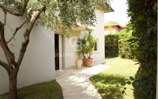 Villa in Affitto a Forte dei Marmi Vittoria Apuana