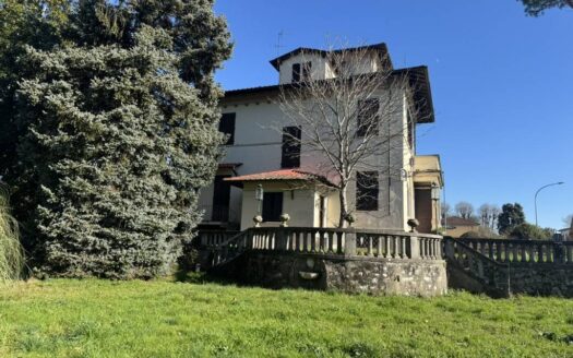 Villa in Vendita a Lucca Centro storico
