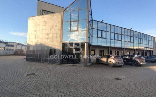 Magazzino in Vendita a Signa