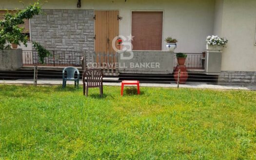 Villa in Vendita a Camaiore