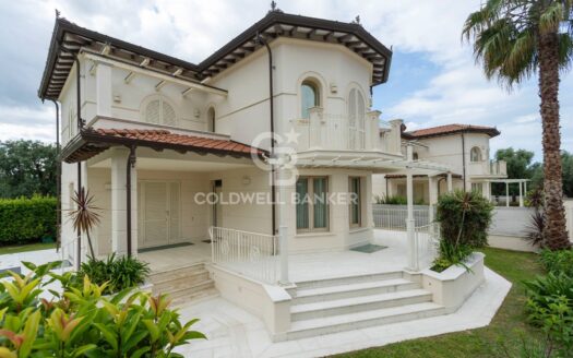 Villa in Affitto a Seravezza Pozzi