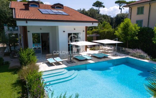Villa in Affitto a Pietrasanta Marina di Pietrasanta