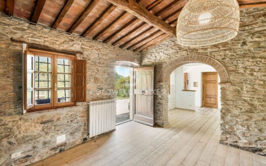 Villa in Vendita a Lucca Santa Maria del Giudice