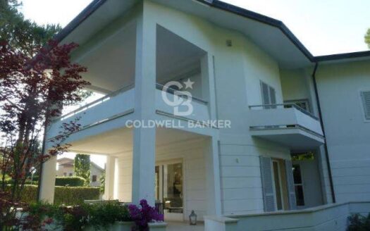Villa in Affitto a Forte dei Marmi Caranna