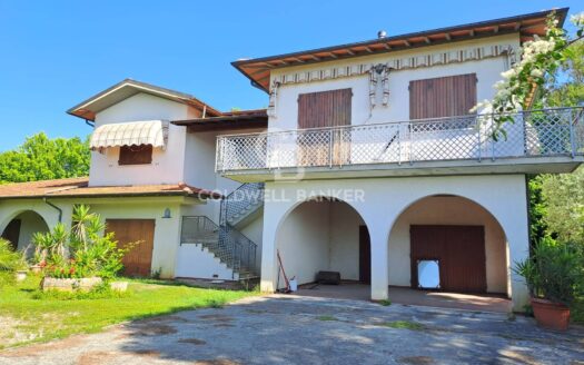 Villa in Vendita a Pietrasanta Marina di Pietrasanta