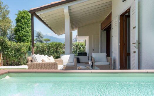 Villa in Vendita a Pietrasanta Marina di Pietrasanta