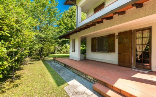 Bifamiliare in Vendita a Forte dei Marmi Centro