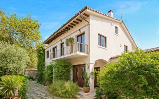 Attico in Vendita a Forte dei Marmi Vittoria Apuana