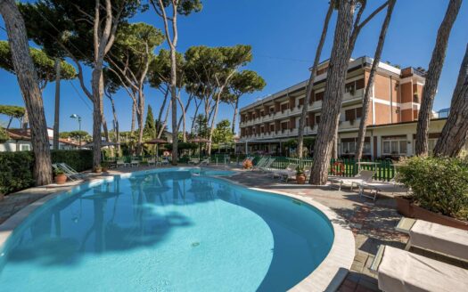 Hotel in Vendita a Forte dei Marmi