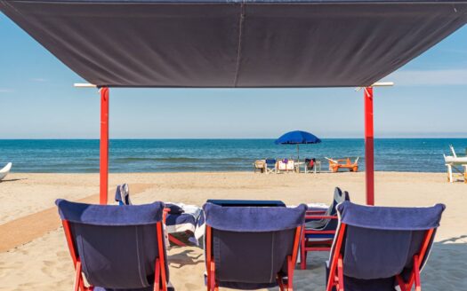 Stabilimento Balneare in Vendita a Forte dei Marmi Roma Imperiale