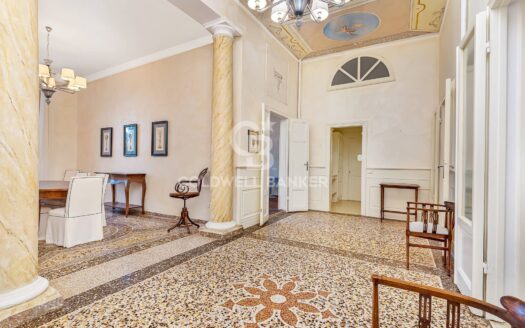 Appartamento in Vendita a Livorno Lungomare
