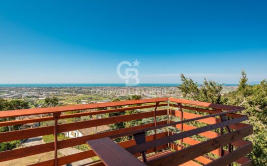 Villa in Vendita a Camaiore