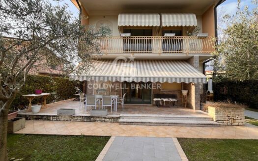 Bifamiliare in Affitto a Forte dei Marmi Vittoria Apuana