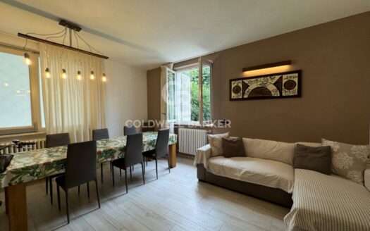 Villa bifamiliare in Vendita a Forte dei Marmi