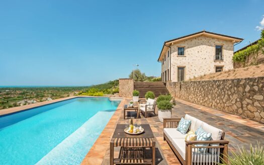Villa in Vendita a Seravezza