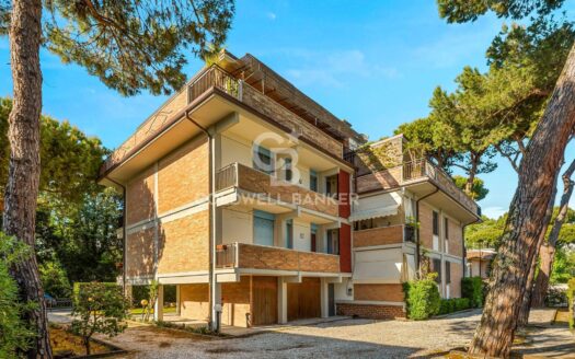 Appartamento in Vendita a Camaiore Lido di Camaiore