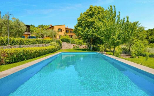 Villa in Vendita a Firenze Careggi