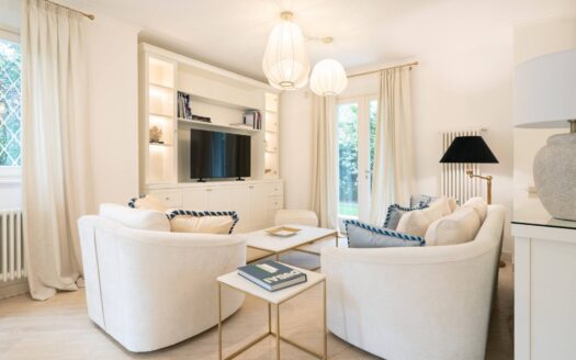 Villa in Vendita a Forte dei Marmi Vittoria Apuana